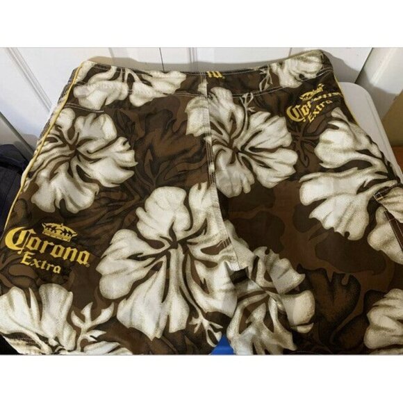 Corona Extra Bottle Label Men's‎ Sz 34 Board Shorts pockets Multicolored - Picture 2 of 7